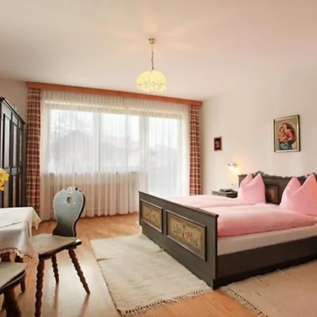 ゲストハウス Maria Theresia 3*